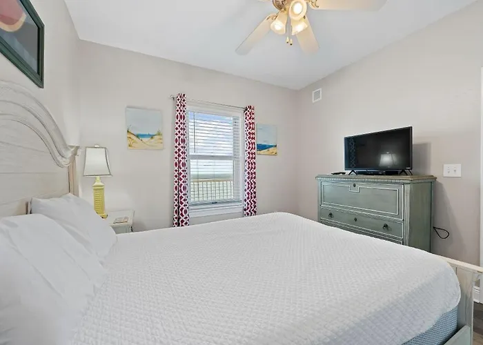 Apartment Crystal Tower 1702 By Youngs Suncoast *
